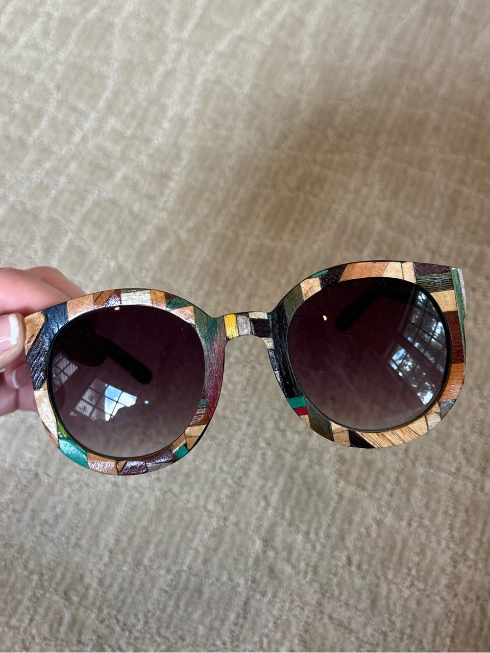 Handmade Round Wood Fashion Sunglasses - Women Accessorie